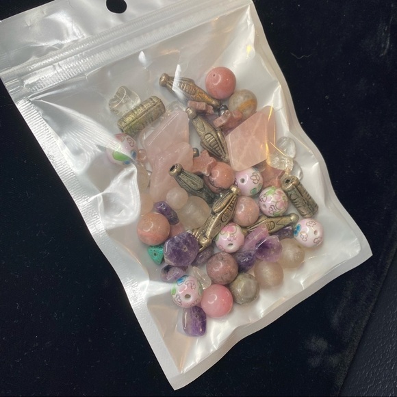 Mixed Lot Craft Jewelry Beads Round Quartz Metal Triangles Stars Pink Purple - Picture 4 of 9